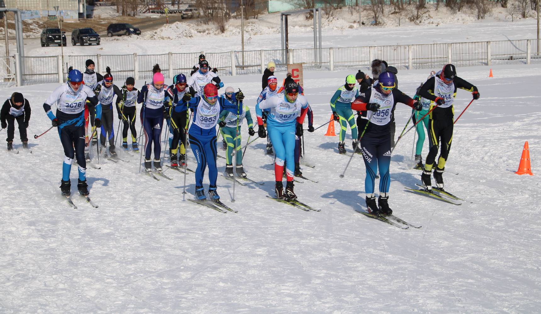 Воскресным утром по лыжне