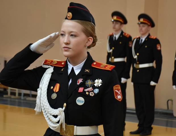 Строевым шагом к победе