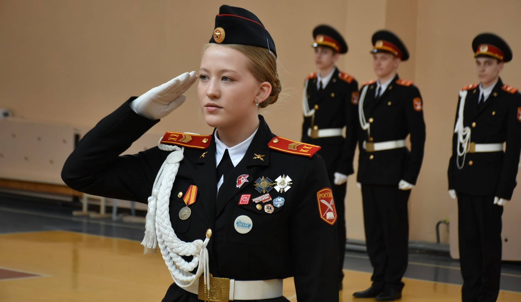 Строевым шагом к победе