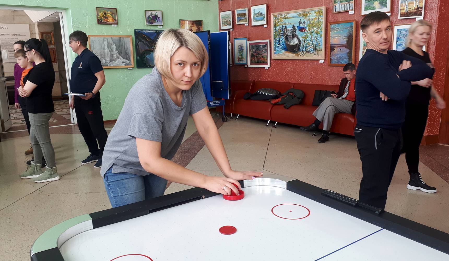 Хоккей, в который играют все Хоккей, в который играют все