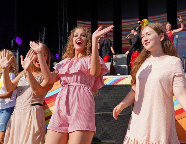 2500 порций мороженого съели амурчане на Дне Металлурга