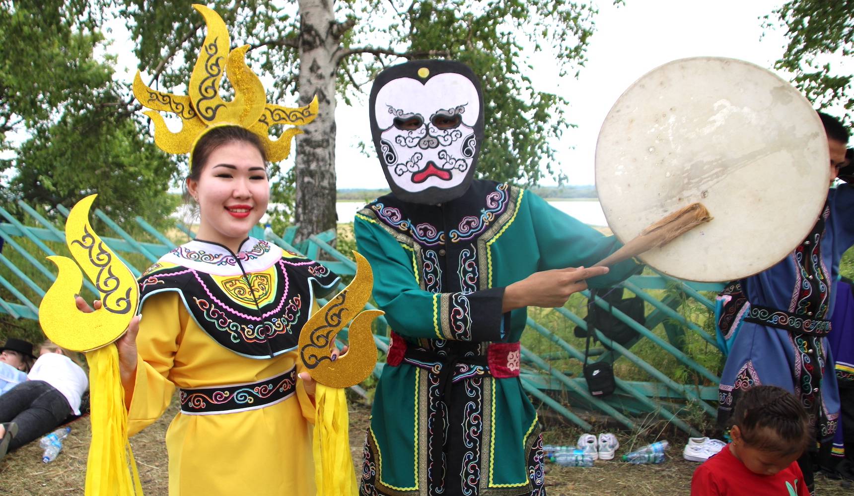 Аист собирает гостей