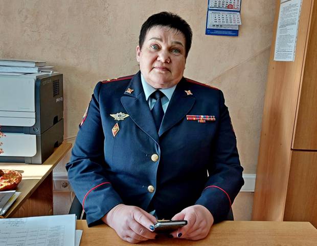 Женщины на службе Женщины на службе
