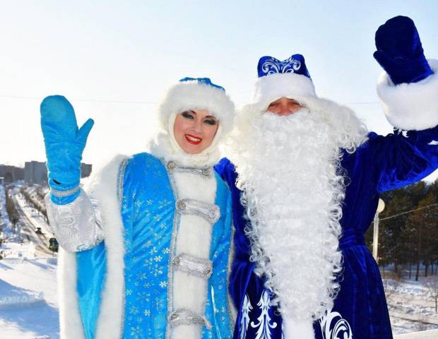 Раз, два, три, елочка, гори!