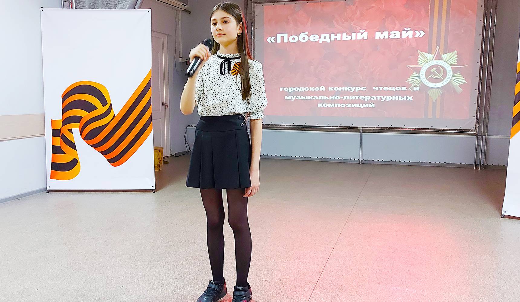 Воспетый май победный Воспетый май победный