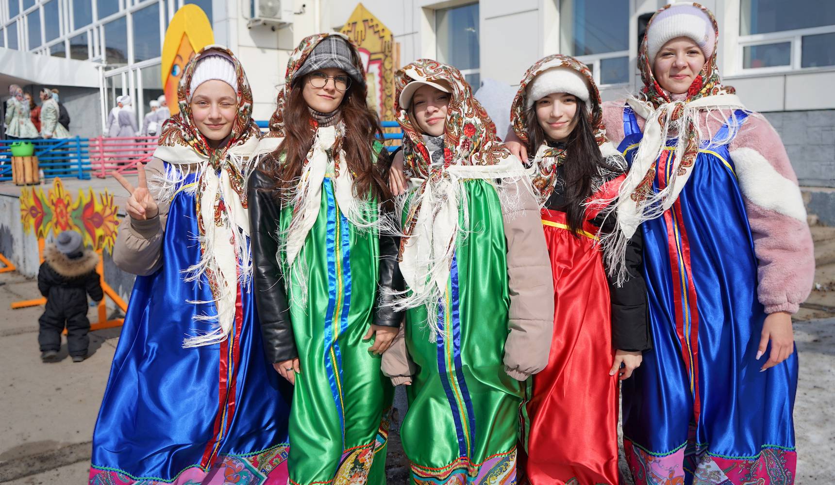 Зиму провожали, блинами угощали