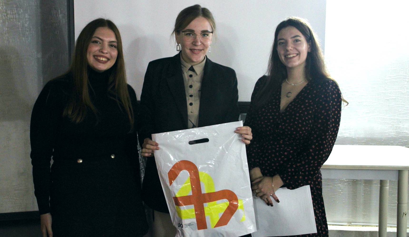 Доброволец года