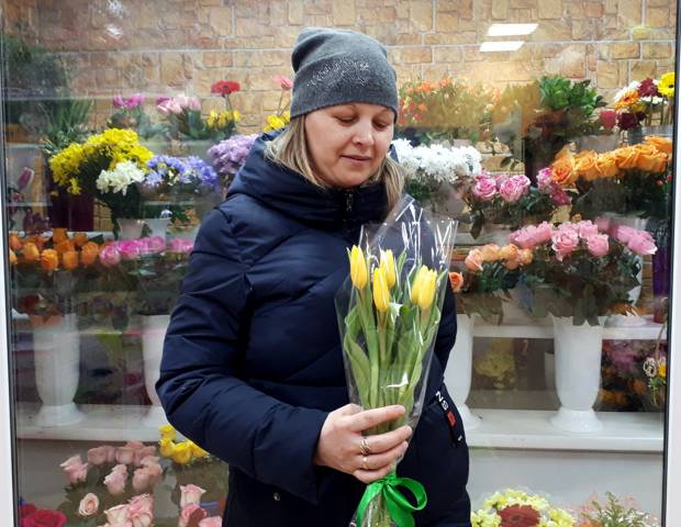 Цветы, сладости, украшения: что подарят женщинам в Амурске на 8 Марта