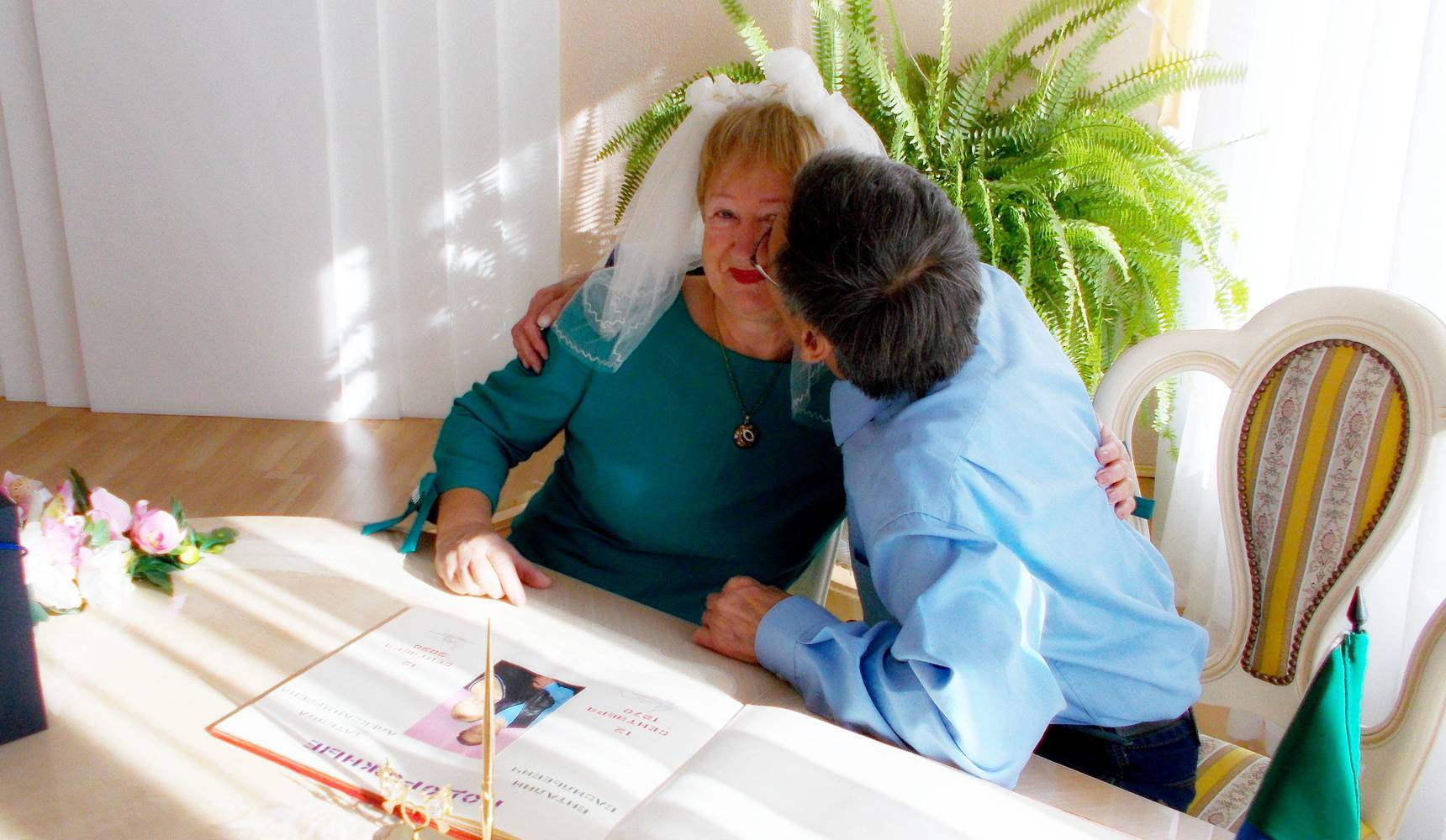 «Мой папа ухаживал за ее мамой»