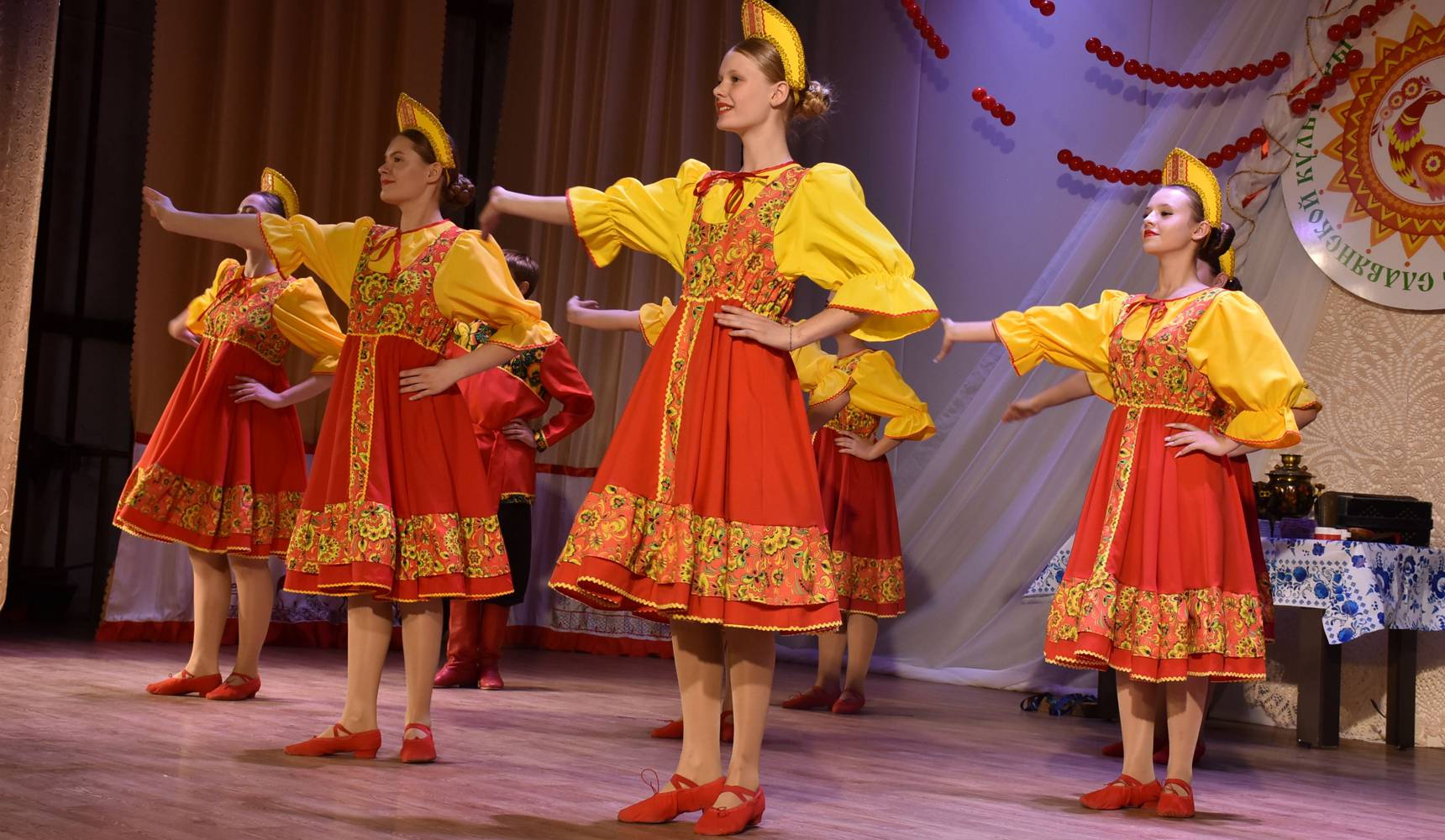 В стиле народной культуры