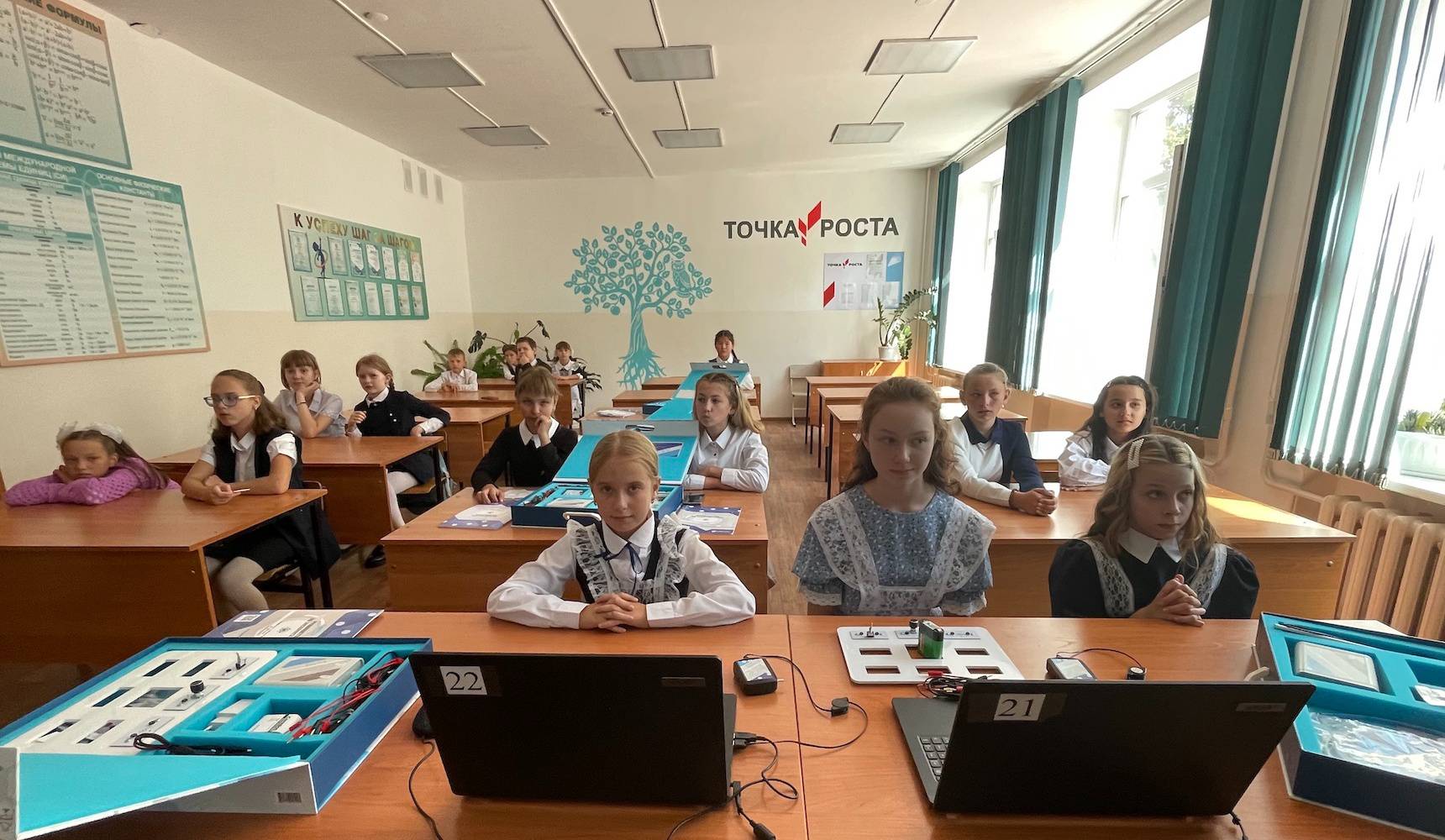 Роботы и датчики преобразили школьный процесс Роботы и датчики преобразили школьный процесс